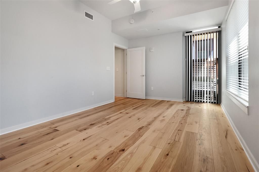 For Rent: $4,200 (2 beds, 2 baths, 1212 Square Feet)