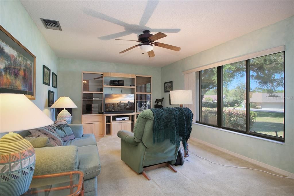 Active With Contract: $499,900 (4 beds, 2 baths, 2086 Square Feet)