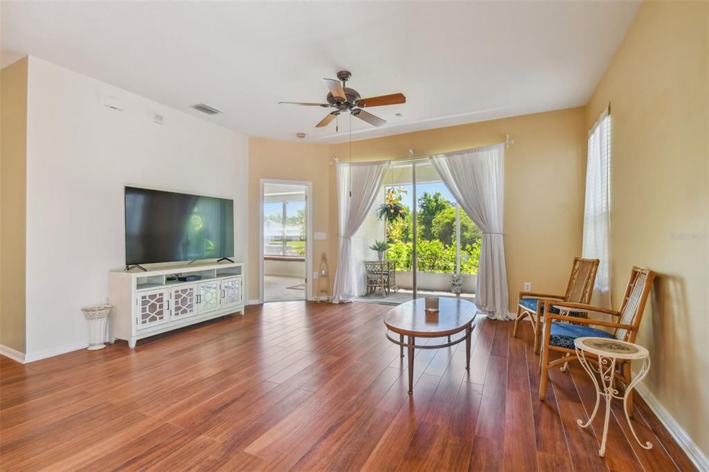For Sale: $340,000 (2 beds, 2 baths, 1551 Square Feet)