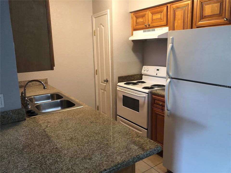 For Rent: $1,475 (2 beds, 2 baths, 918 Square Feet)