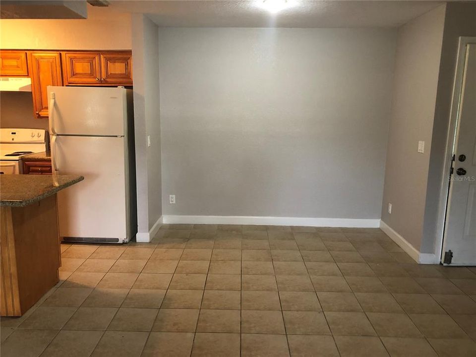 Recently Rented: $1,475 (2 beds, 2 baths, 918 Square Feet)