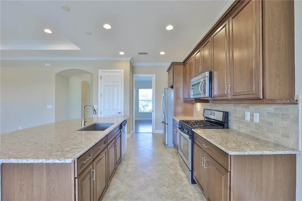Active With Contract: $4,200 (3 beds, 2 baths, 2055 Square Feet)
