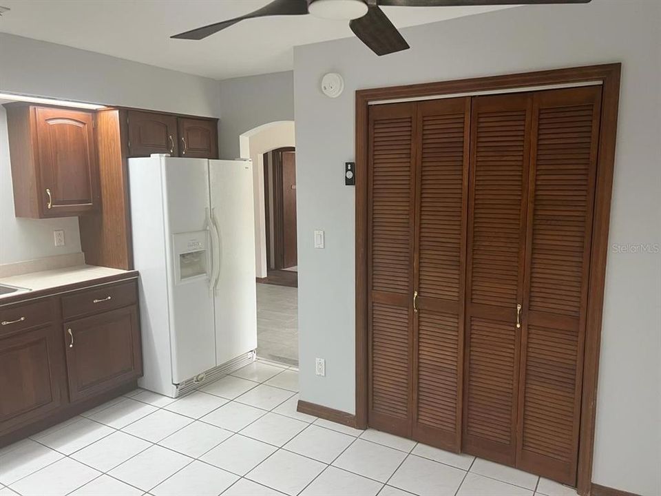For Rent: $2,100 (3 beds, 2 baths, 1699 Square Feet)