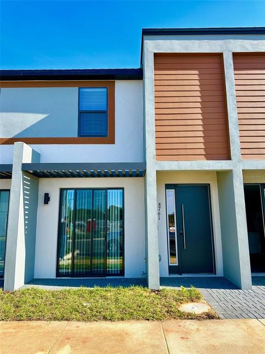 Recently Sold: $272,500 (3 beds, 3 baths, 1365 Square Feet)