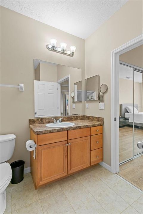 Active With Contract: $1,950 (2 beds, 2 baths, 1080 Square Feet)
