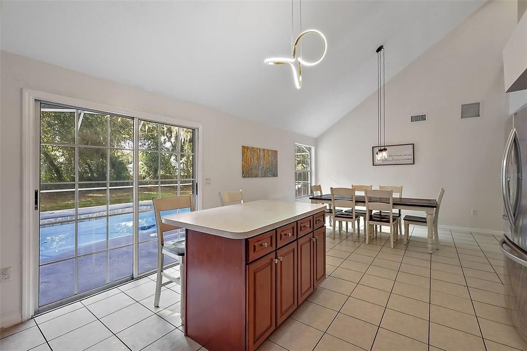 For Sale: $499,900 (4 beds, 2 baths, 2655 Square Feet)