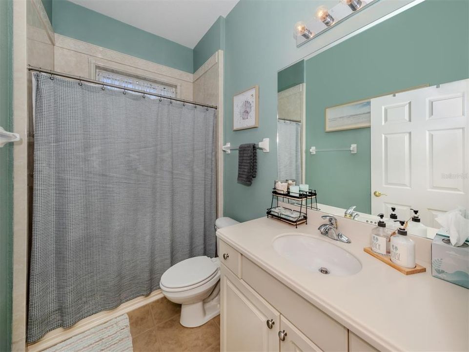 For Sale: $589,000 (2 beds, 2 baths, 1889 Square Feet)