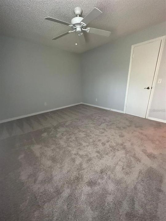 Active With Contract: $1,650 (2 beds, 2 baths, 988 Square Feet)