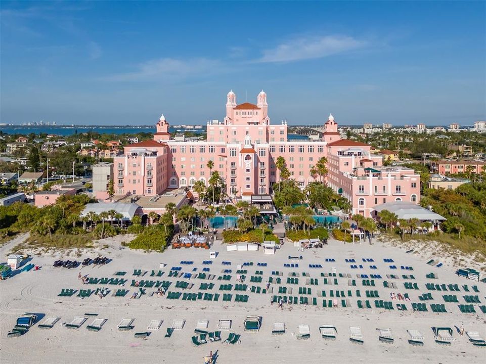 Don CeSar with Social clubs available- 3 Mile distance
