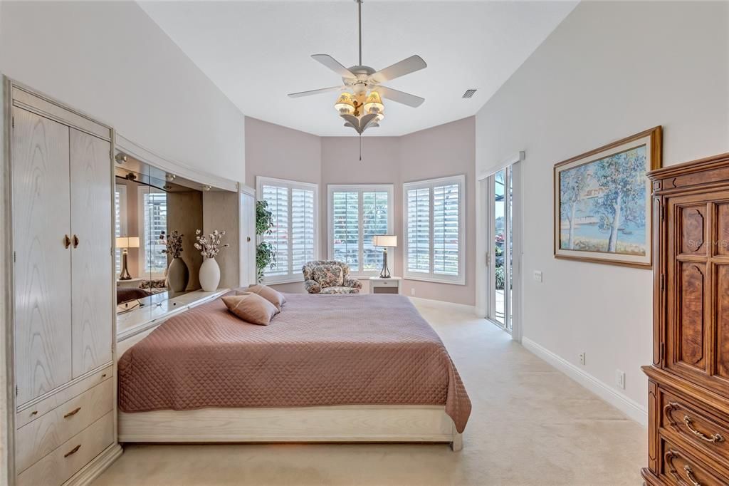 Recently Sold: $1,250,000 (4 beds, 4 baths, 3906 Square Feet)