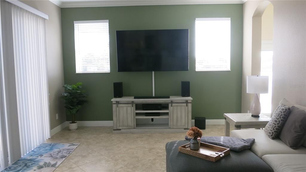 Family Room Overlooking Pool & Lanai