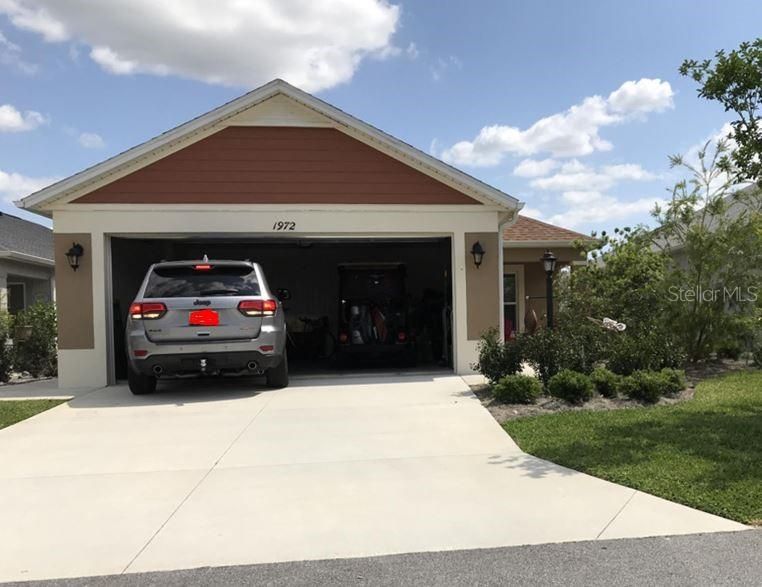 Recently Sold: $410,000 (3 beds, 2 baths, 1484 Square Feet)