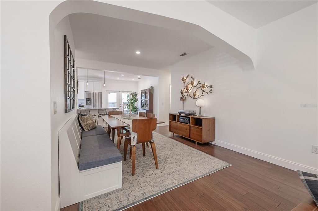 Recently Sold: $825,000 (3 beds, 2 baths, 1486 Square Feet)