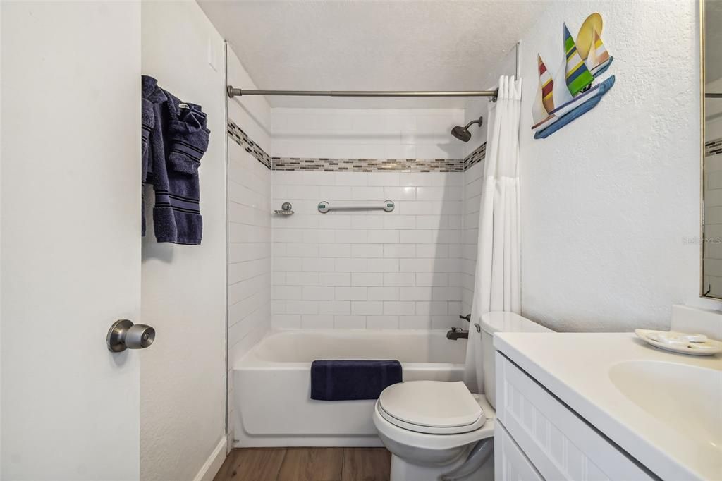For Sale: $649,900 (1 beds, 1 baths, 460 Square Feet)