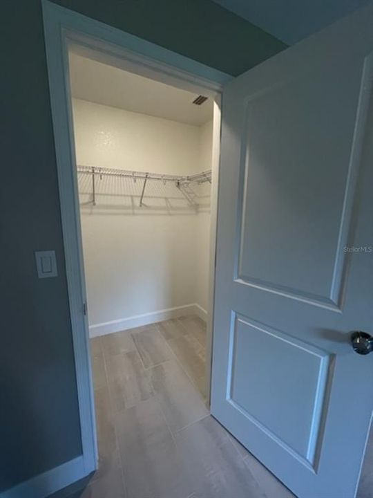 For Rent: $2,000 (3 beds, 2 baths, 1300 Square Feet)