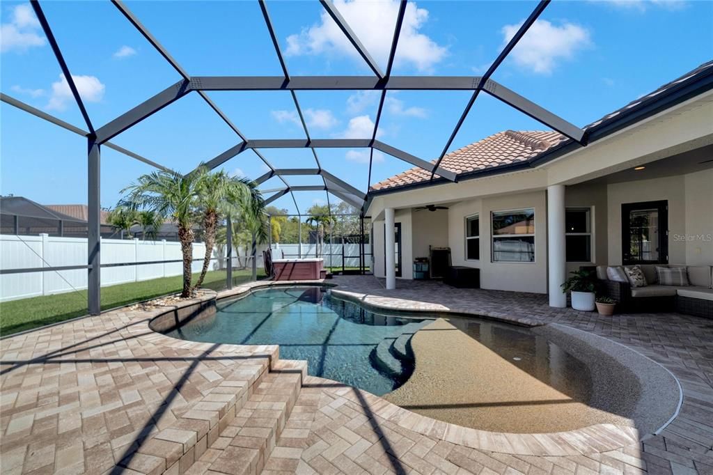 Recently Sold: $1,300,000 (4 beds, 3 baths, 2821 Square Feet)