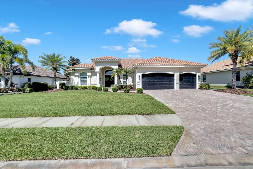 Recently Sold: $1,300,000 (4 beds, 3 baths, 2821 Square Feet)