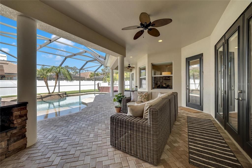 Recently Sold: $1,300,000 (4 beds, 3 baths, 2821 Square Feet)