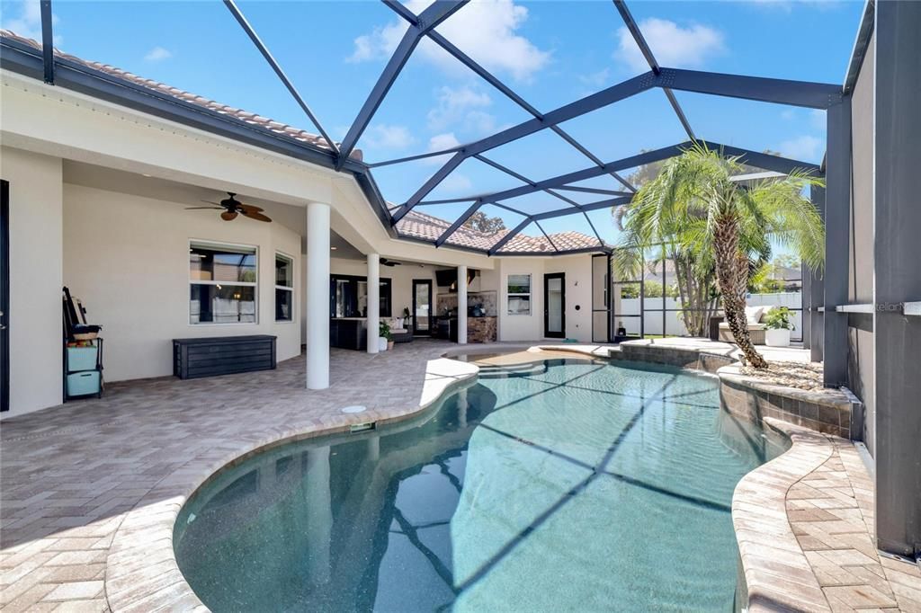 Recently Sold: $1,300,000 (4 beds, 3 baths, 2821 Square Feet)