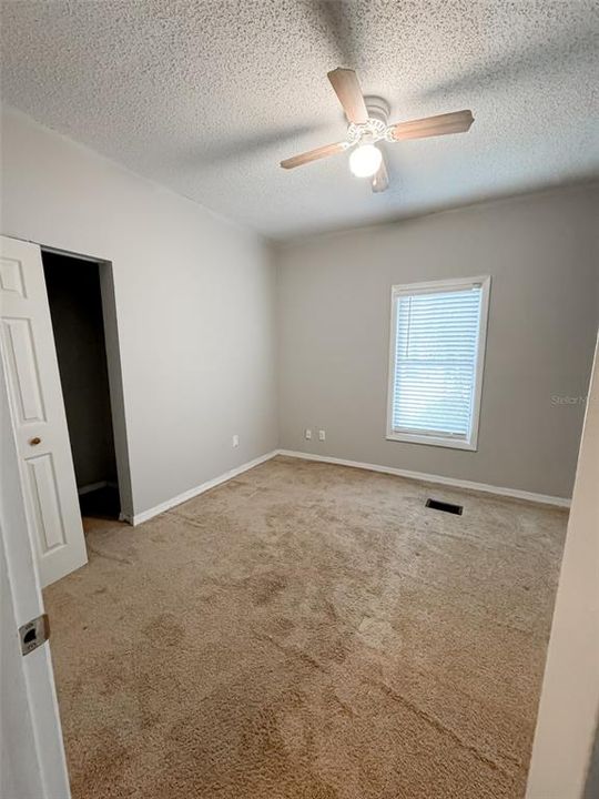 For Rent: $2,000 (3 beds, 1 baths, 960 Square Feet)