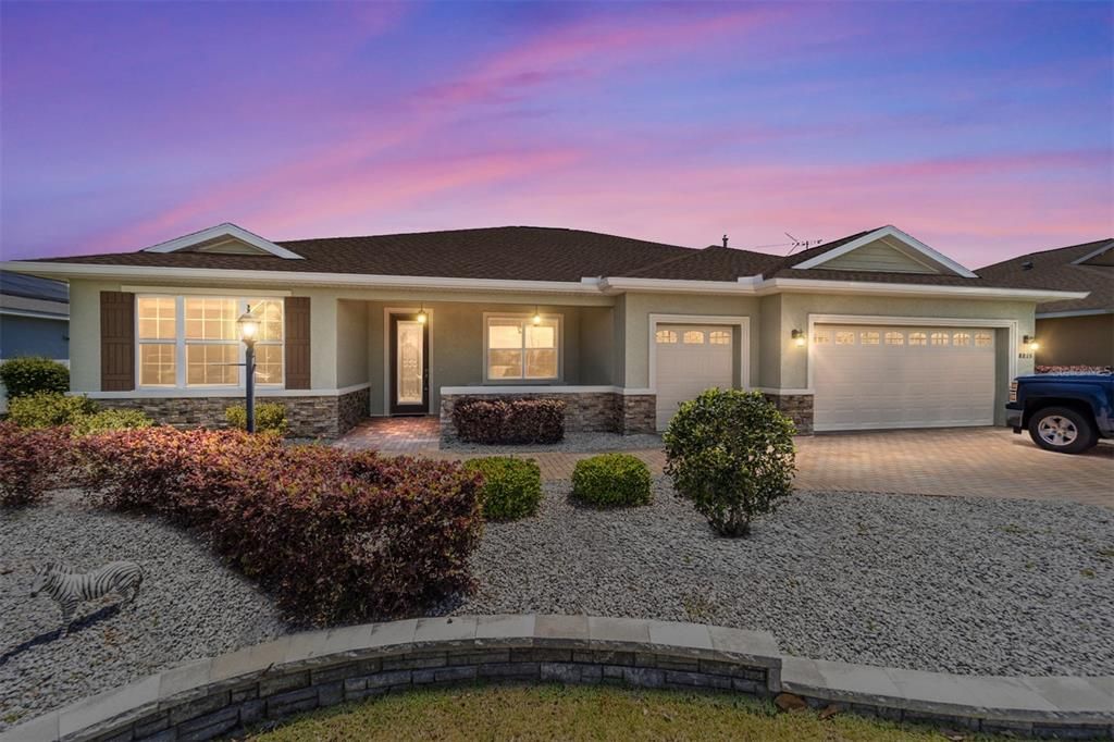 Recently Sold: $399,900 (2 beds, 2 baths, 2076 Square Feet)