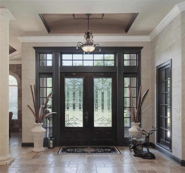 12' Foyer with barrel arched tray ceiling