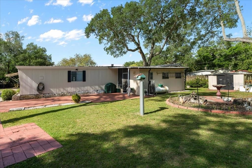 Active With Contract: $151,900 (2 beds, 1 baths, 750 Square Feet)