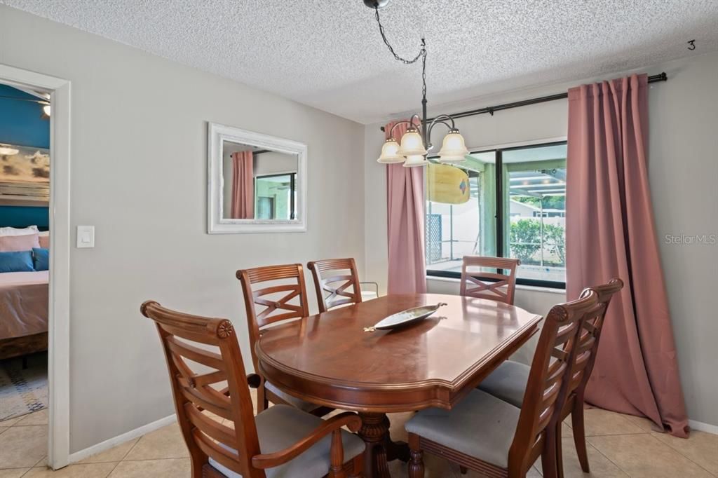 Active With Contract: $298,900 (3 beds, 2 baths, 1712 Square Feet)