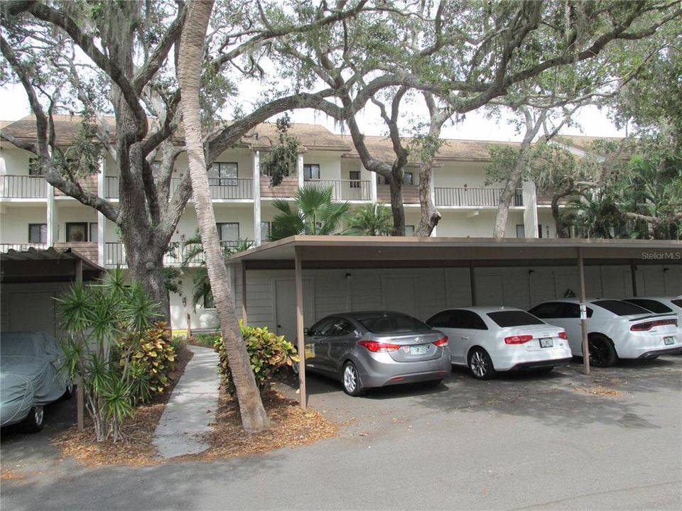 For Rent: $2,100 (1 beds, 1 baths, 763 Square Feet)