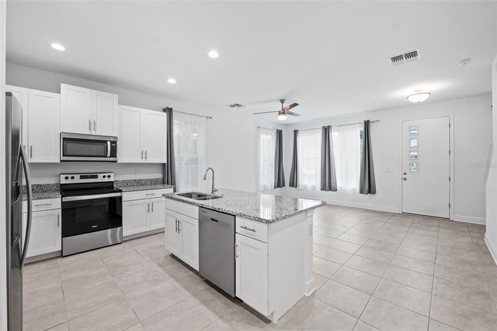 Active With Contract: $500,000 (3 beds, 2 baths, 1672 Square Feet)