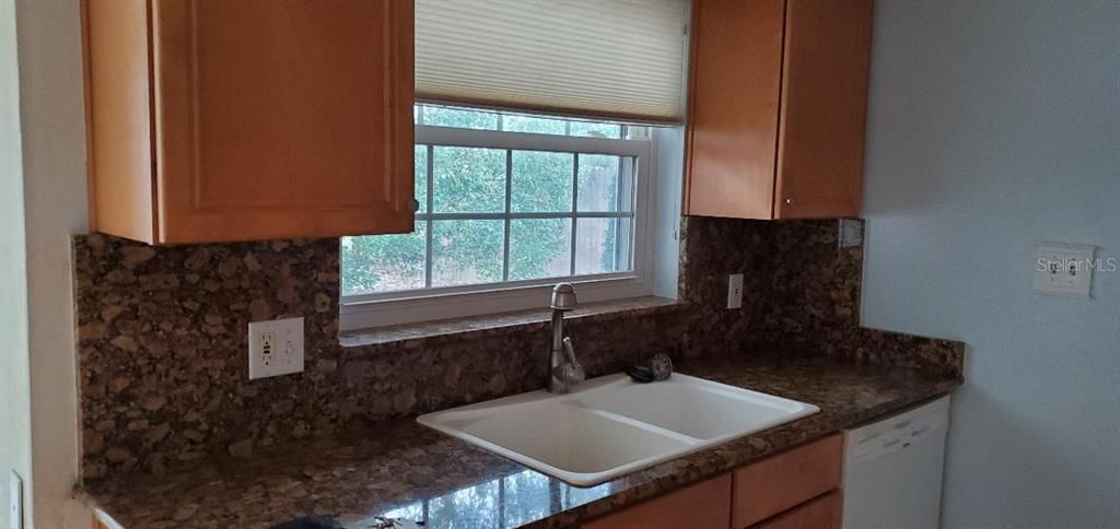 For Rent: $2,195 (2 beds, 2 baths, 1308 Square Feet)