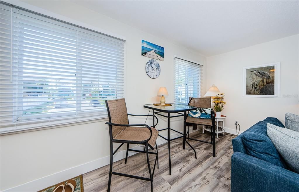 Active With Contract: $2,100 (2 beds, 2 baths, 1584 Square Feet)