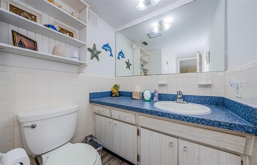 Active With Contract: $2,100 (2 beds, 2 baths, 1584 Square Feet)