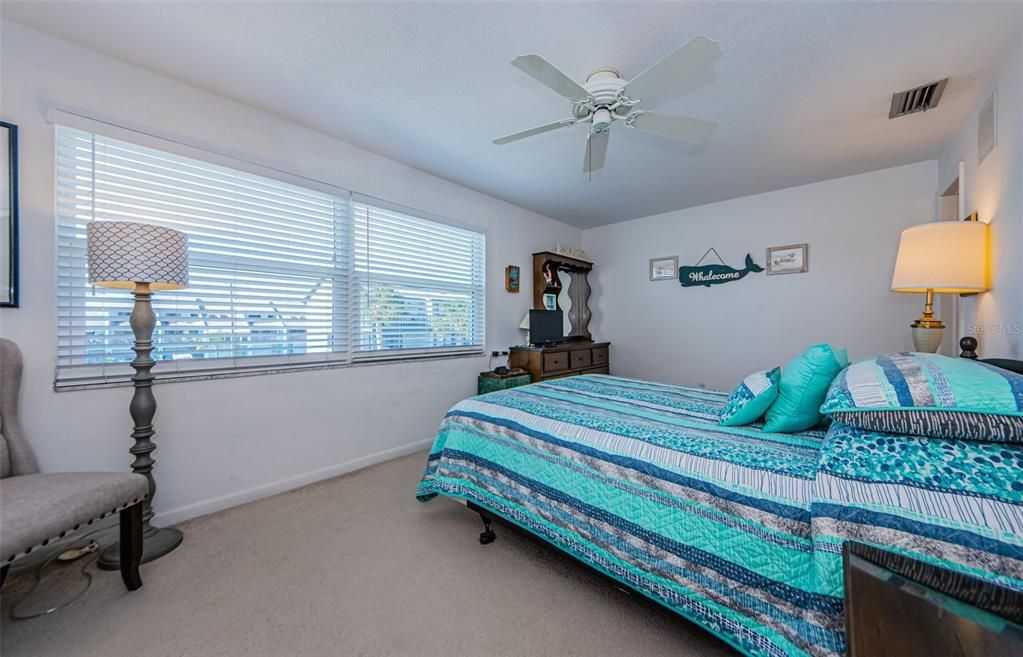 Active With Contract: $2,100 (2 beds, 2 baths, 1584 Square Feet)