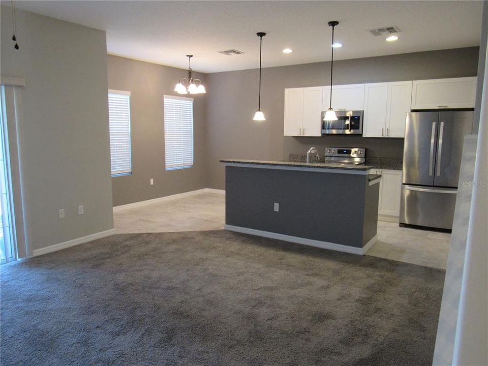 For Rent: $2,100 (3 beds, 2 baths, 1593 Square Feet)