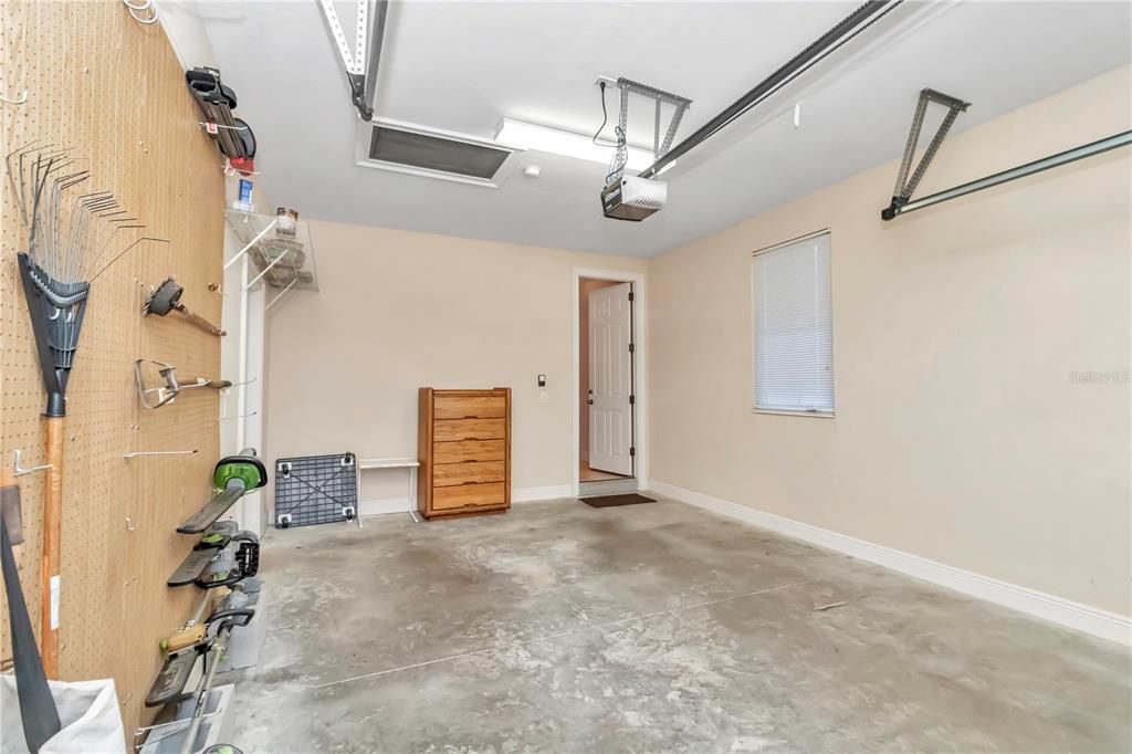 For Sale: $489,900 (3 beds, 2 baths, 2471 Square Feet)