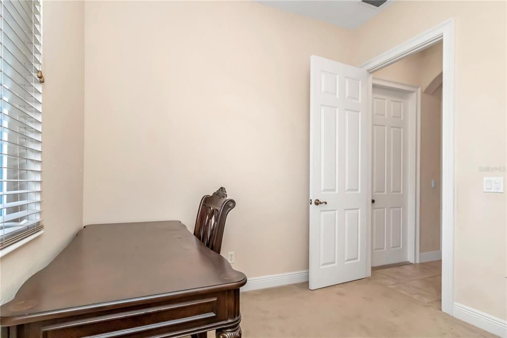 For Sale: $489,900 (3 beds, 2 baths, 2471 Square Feet)