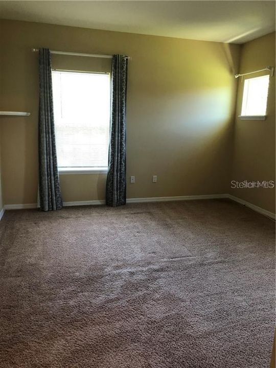 Recently Rented: $2,550 (3 beds, 2 baths, 1776 Square Feet)