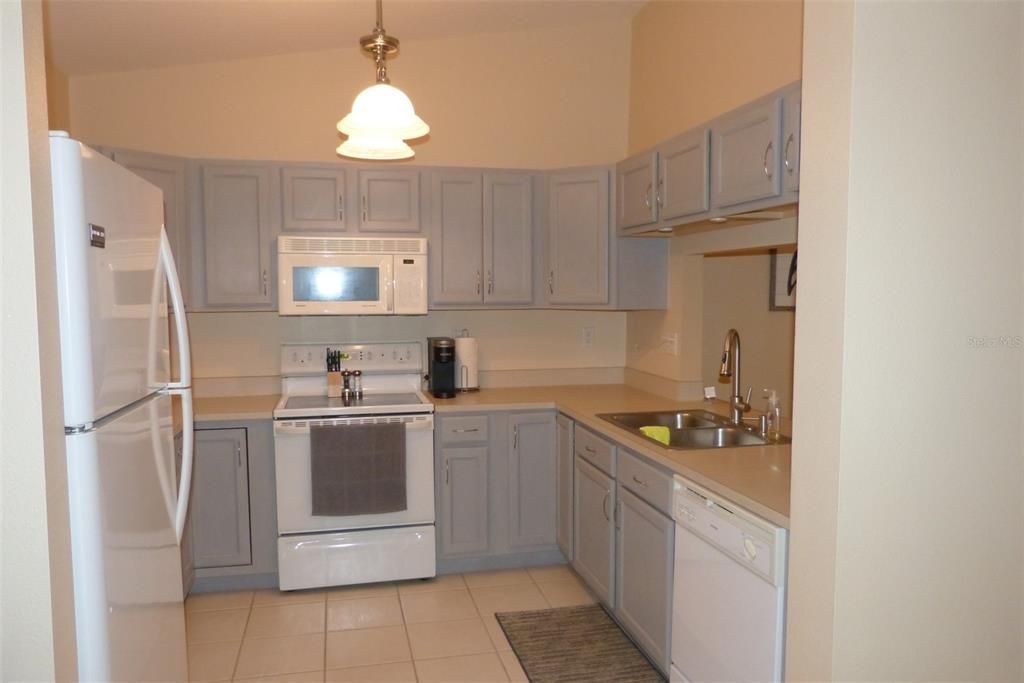 For Rent: $1,995 (2 beds, 2 baths, 1070 Square Feet)