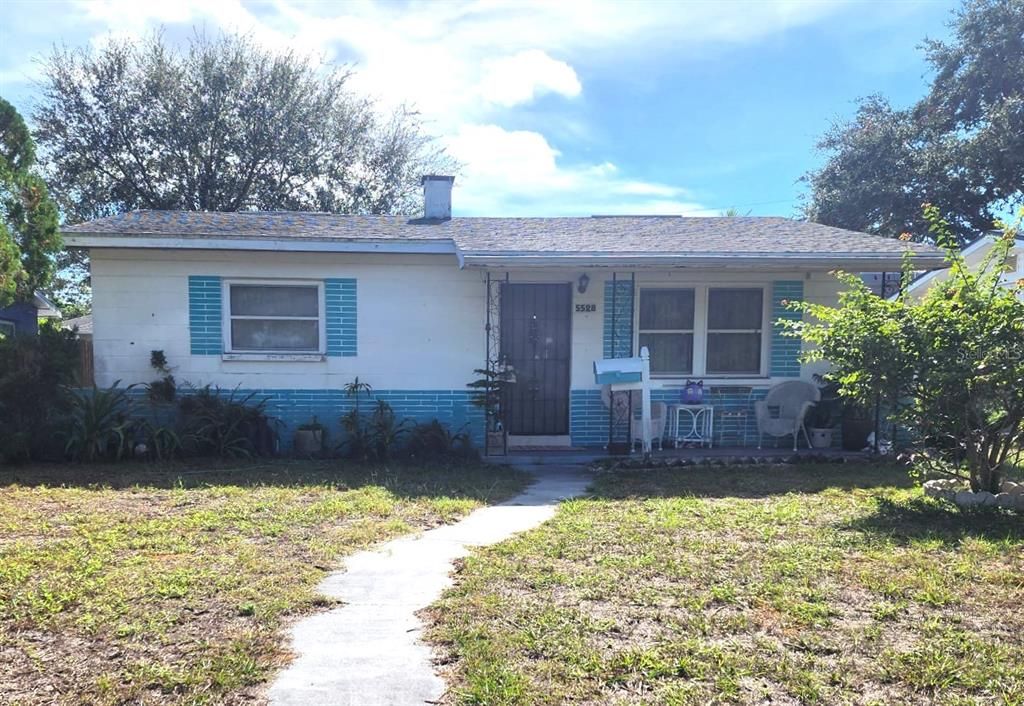 Recently Sold: $225,000 (2 beds, 2 baths, 792 Square Feet)