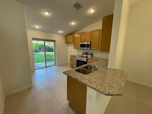 For Rent: $1,675 (3 beds, 2 baths, 1198 Square Feet)