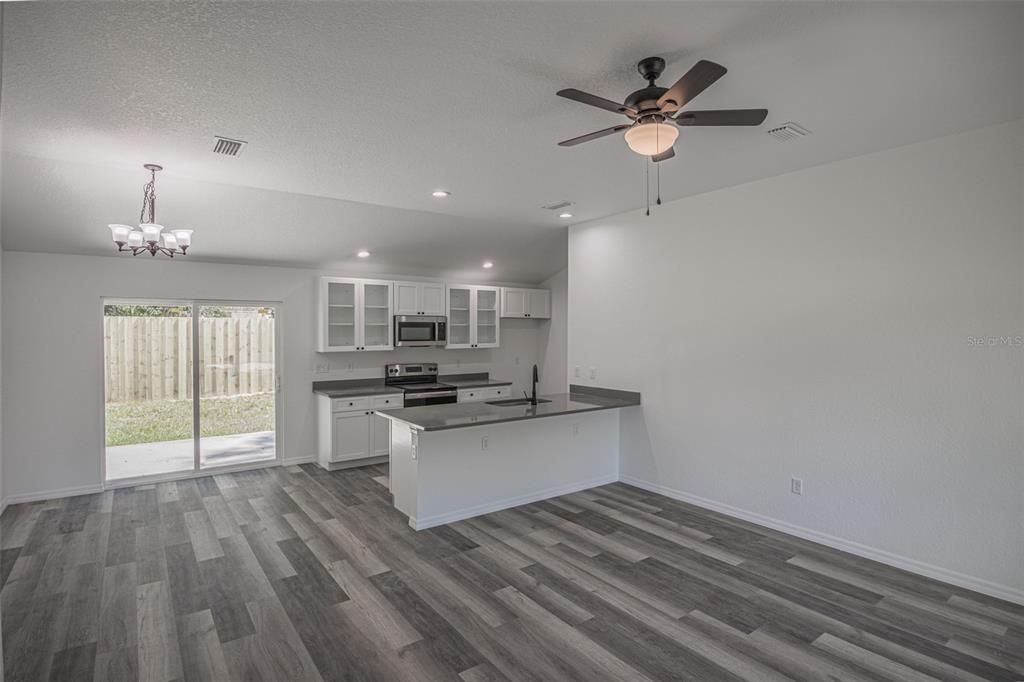 For Sale: $239,900 (3 beds, 2 baths, 1231 Square Feet)