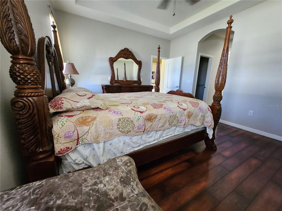 En Venta: $420,000 (4 camas, 3 baños, 2178 Pies cuadrados)