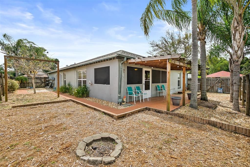 For Sale: $349,900 (3 beds, 2 baths, 1688 Square Feet)