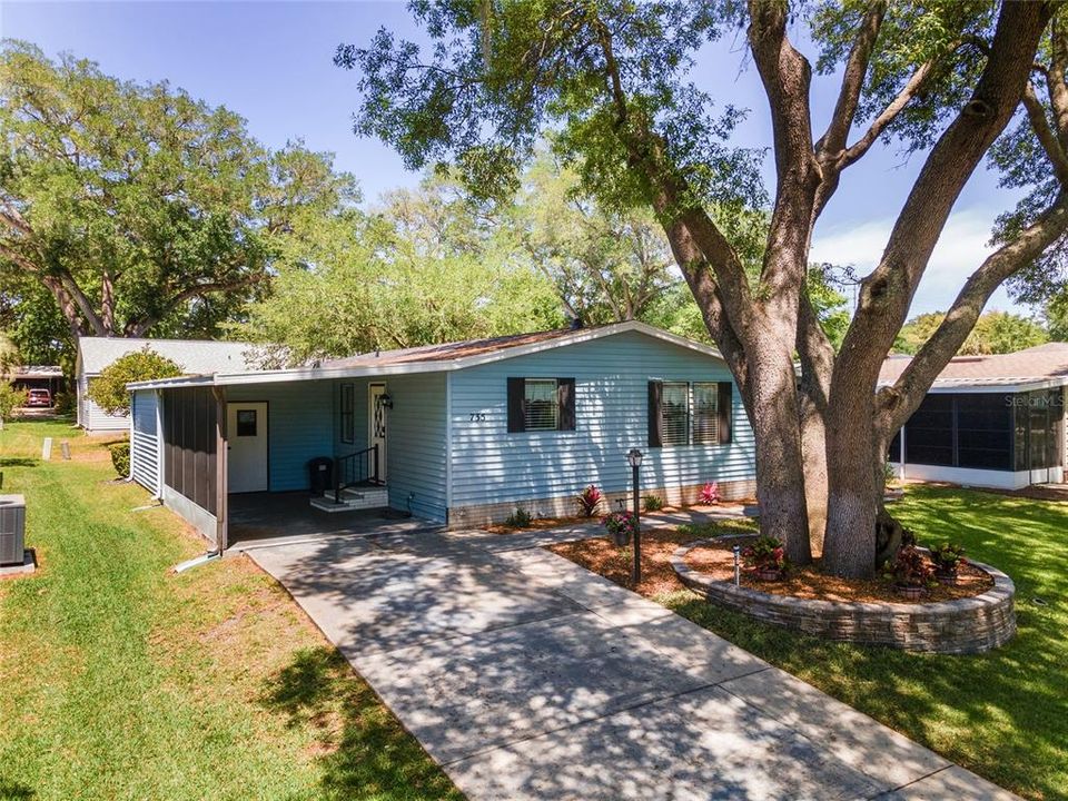 For Sale: $247,500 (2 beds, 2 baths, 1324 Square Feet)