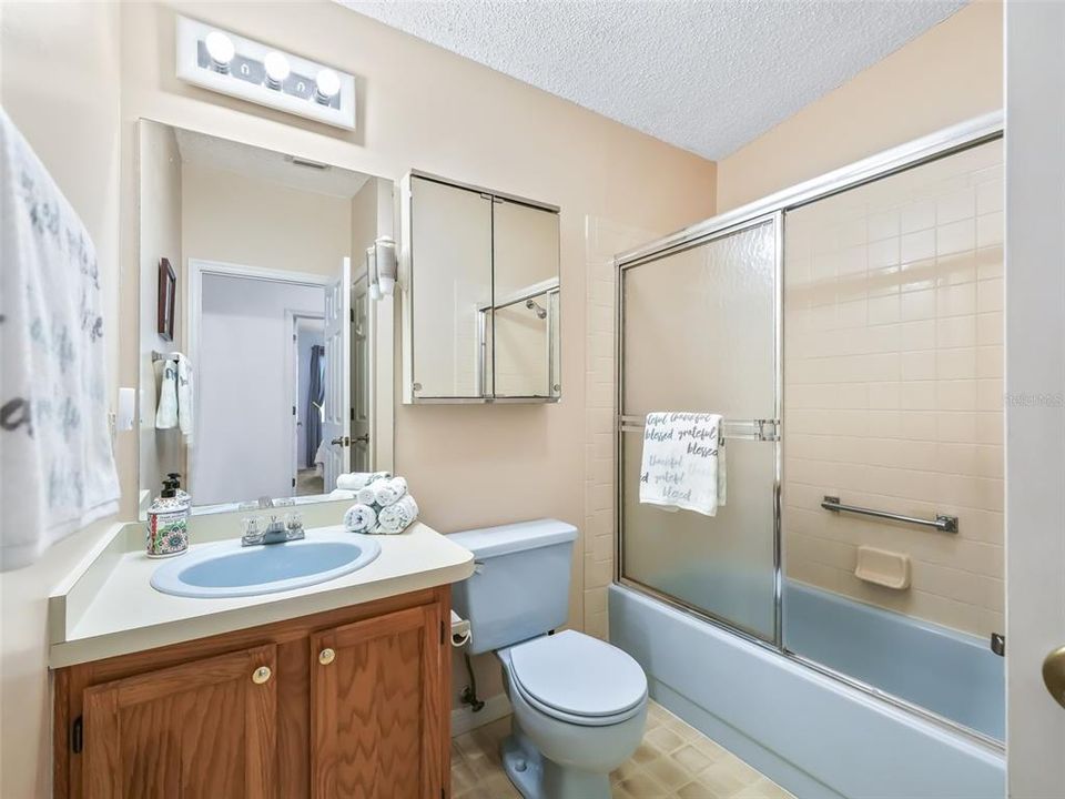 待售: $289,000 (2 贝兹, 2 浴室, 1144 平方英尺)