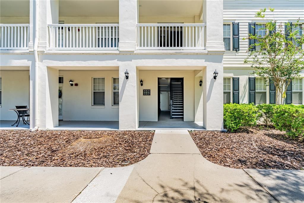 Active With Contract: $1,750 (1 beds, 1 baths, 792 Square Feet)