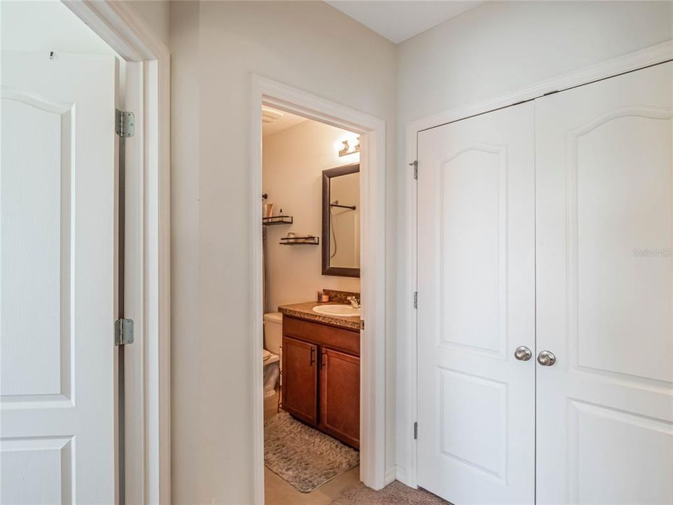 Active With Contract: $255,000 (2 beds, 2 baths, 1147 Square Feet)