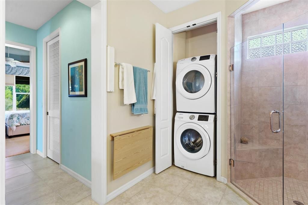 Primary Bathroom with Washer and Dryer in Linen Closet