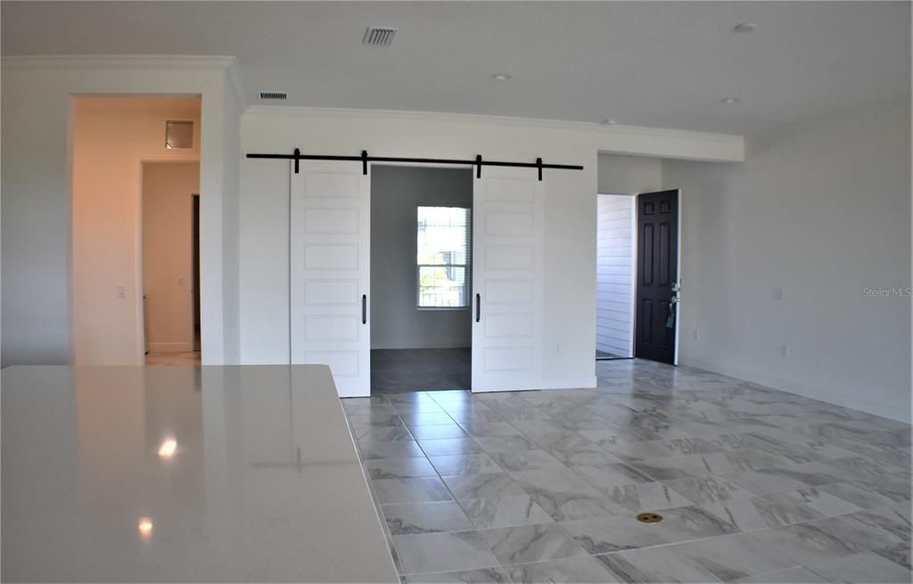 Active With Contract: $4,200 (3 beds, 3 baths, 2870 Square Feet)